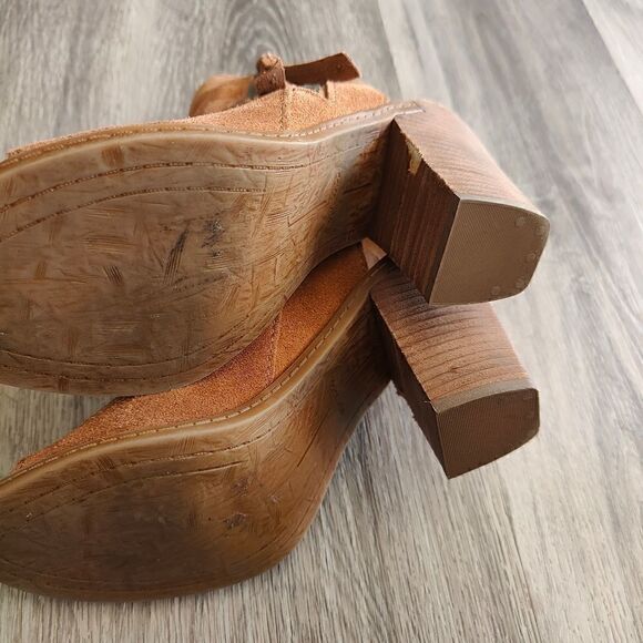 Dolce Vita Niomi Suede Bootie Ankle Boots - Picture 9 of 12